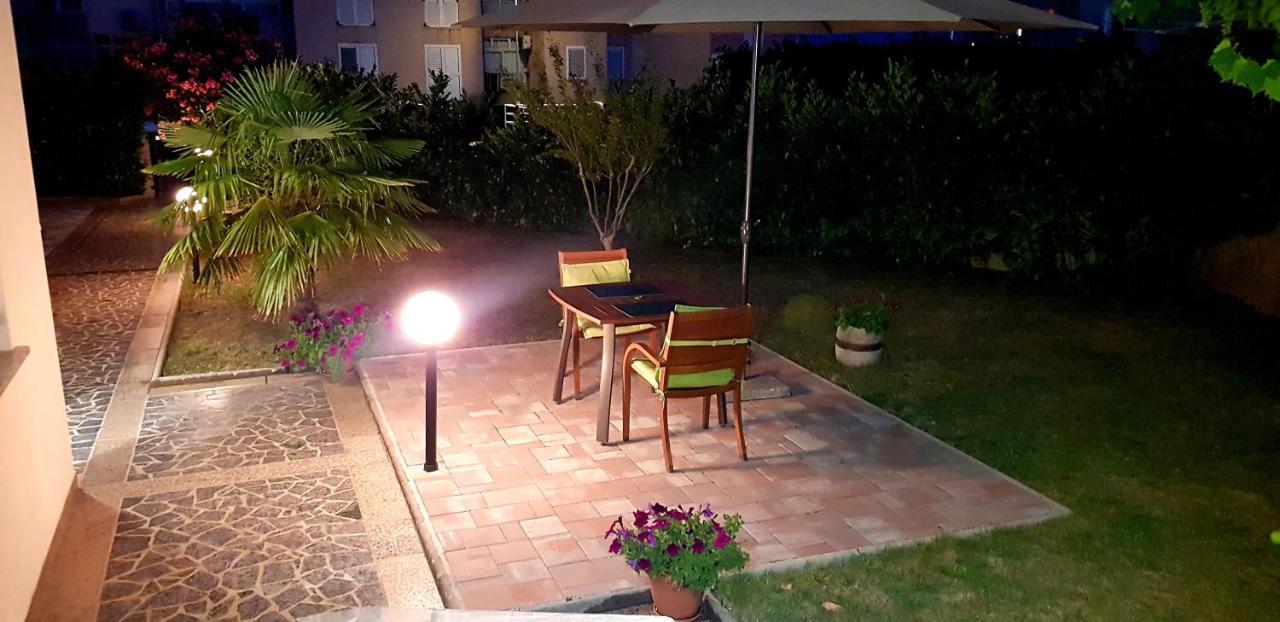 Apartmani Assa Krk Krk Town Exteriér fotografie