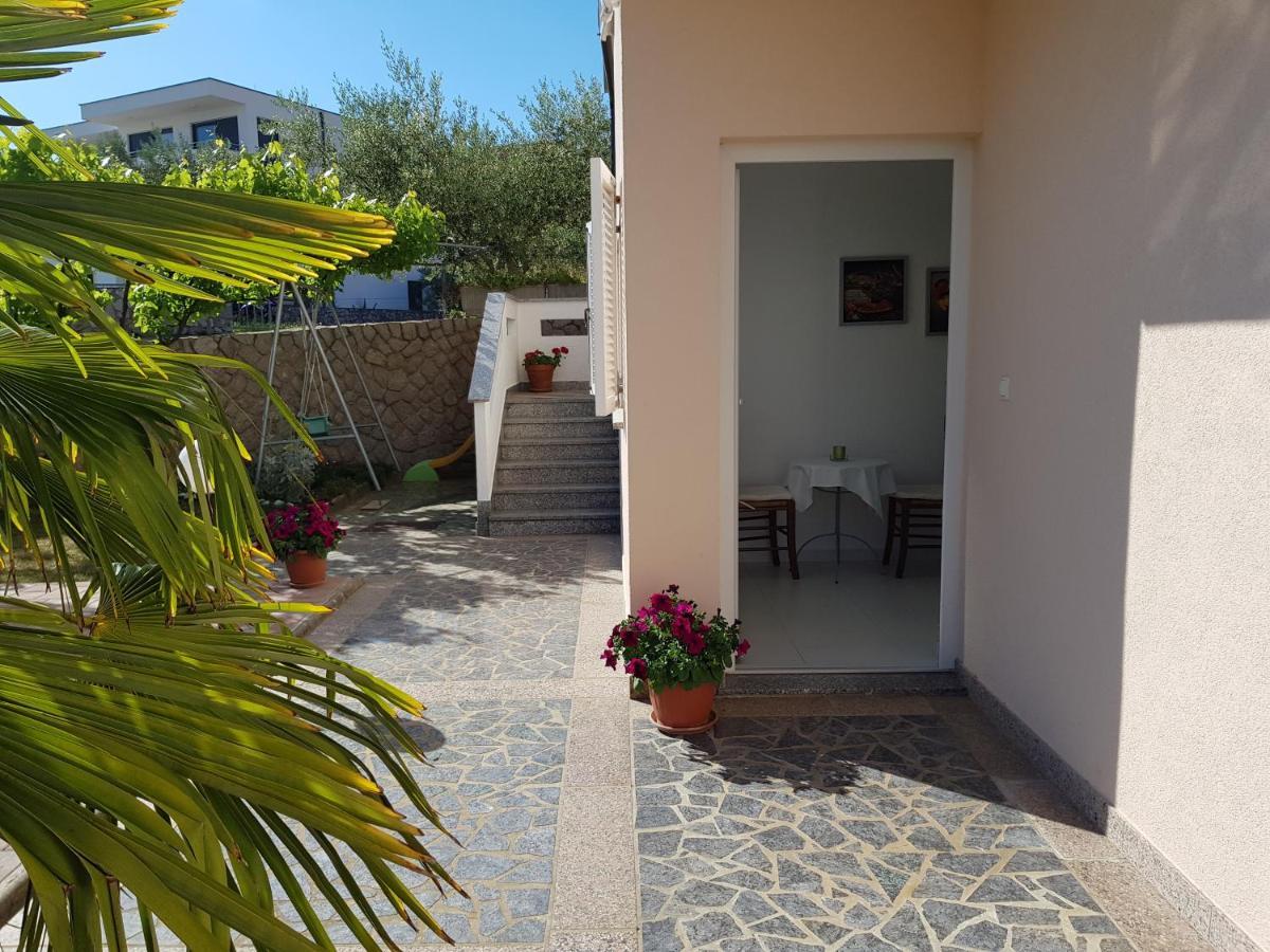 Apartmani Assa Krk Krk Town Exteriér fotografie