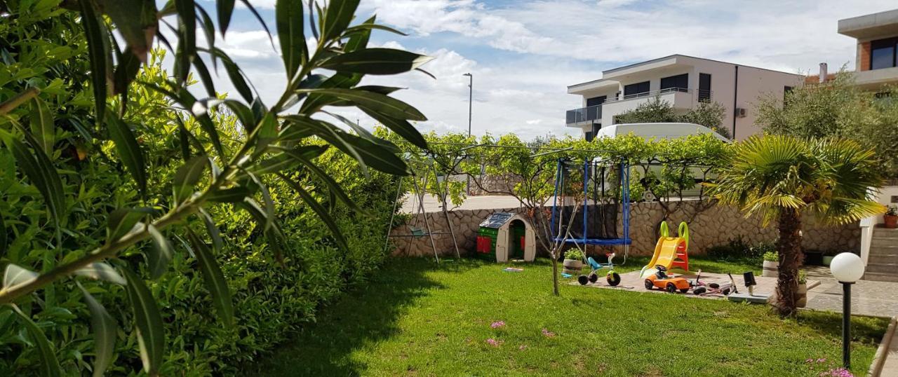 Apartmani Assa Krk Krk Town Exteriér fotografie