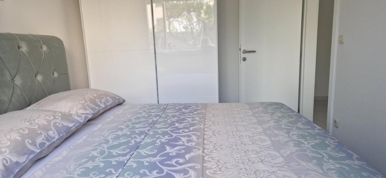 Apartmani Assa Krk Krk Town Exteriér fotografie