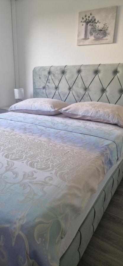Apartmani Assa Krk Krk Town Exteriér fotografie
